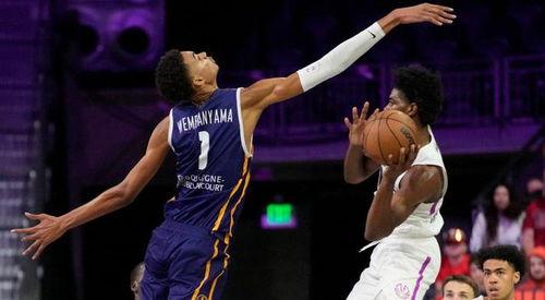 文班亚马伤病最新爆料,康复之路漫长，球迷期待其重返赛场”